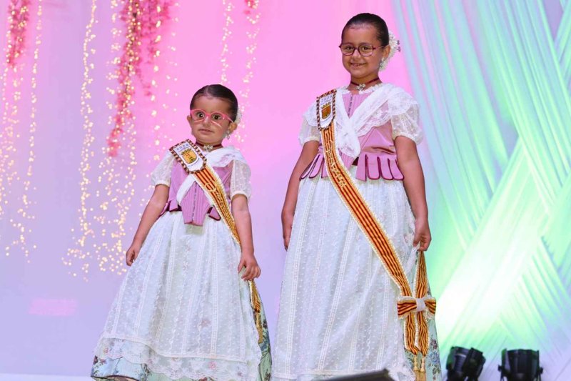 GALERIA de FOTOS d’una PRESENTACIÓ de les FESTES de JULIOL de PEDREGUER molt MUSICAL GALERIA de FOTOS d’una PRESENTACIÓ de les FESTES de JULIOL de PEDREGUER molt MUSICAL